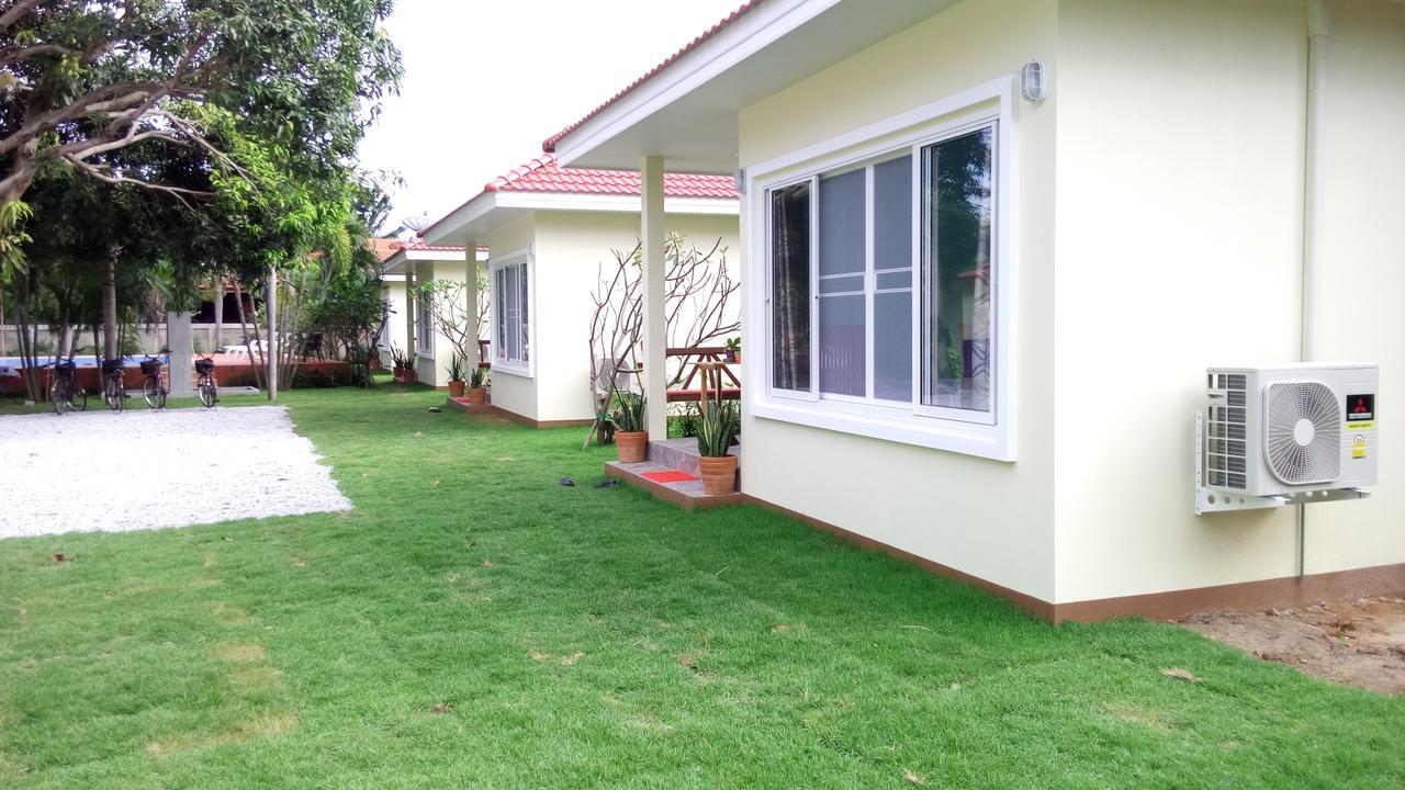 Pat'S Hideaway Bungalows Rayong Exterior photo
